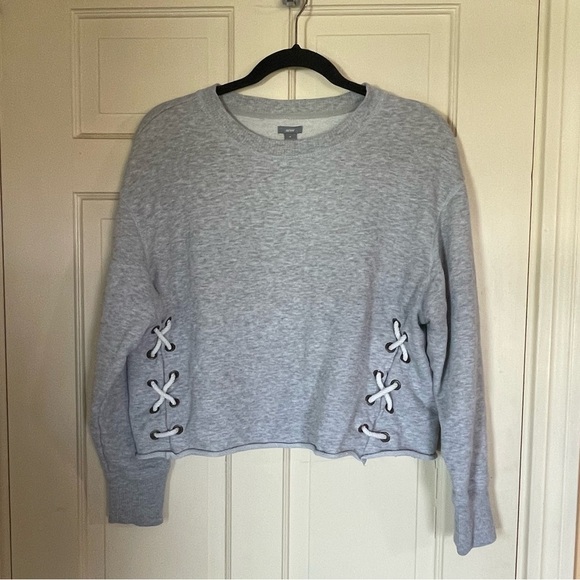 Aerie Laced Sides Crewneck Sweatshirt Size Medium Cute Cropped Gray - Picture 1 of 11
